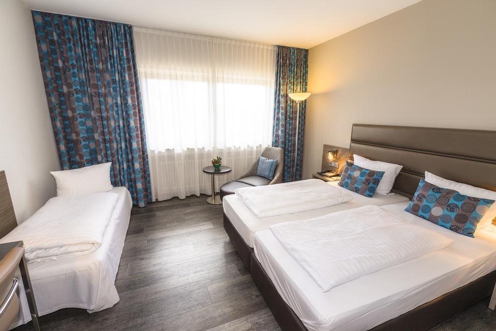 Hotel Scheffelhoehe Bruchsal Exterior foto